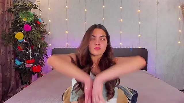 Milana Crystal  online show from 05.07.26