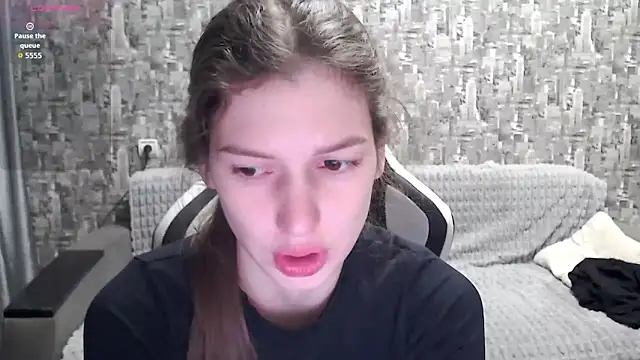 MissMiaCutie online show from 09.30.25