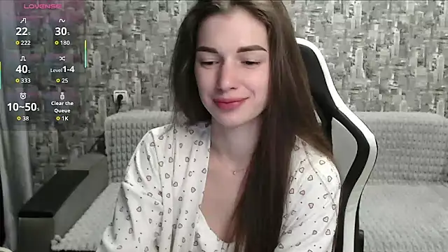 MissMiaCutie online show from 10.18.25