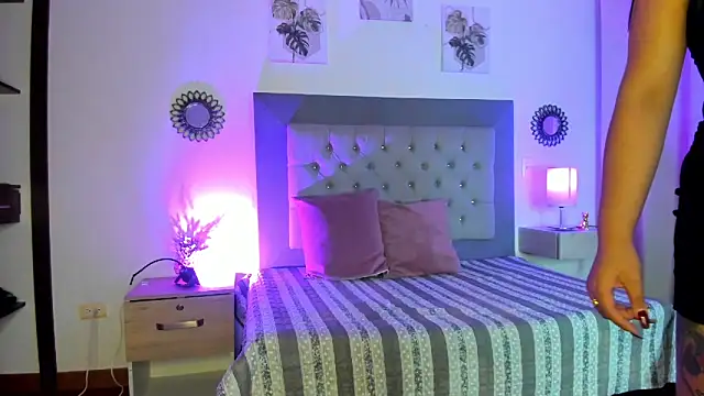 Kylie2211 online show from 01.04.25