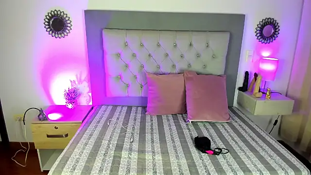 Kylie2211 online show from 01.08.25