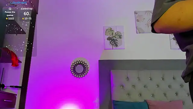 Kylie2211 online show from 02.14.25