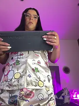 Kylie2211 online show from 03.17.25