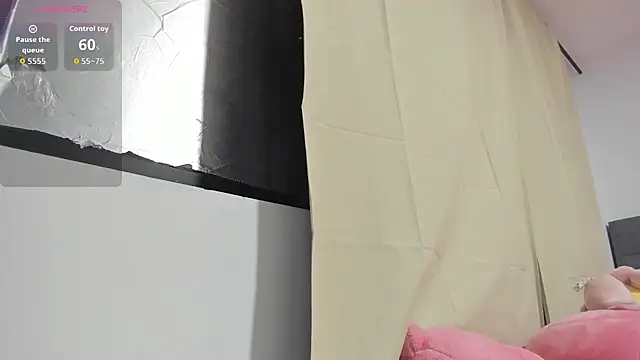 Kylie2211 online show from 04.25.26
