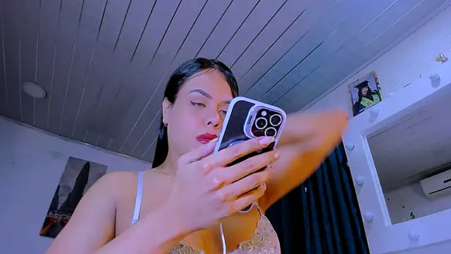 Snapshot of LatinVenuz chatting on 02.07.26 LatinVenuz online show from 02.07.26