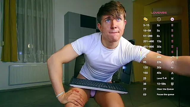 ChristianLevine  online show from 11.15.25