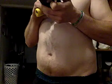 Snapshot of sirchubster chatting on 03.11.26 sirchubster online show from 03.11.26