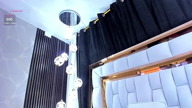 SarayRoyse online show from 02.02.26