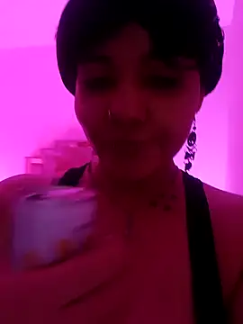 Evelynn online show from 01.05.25