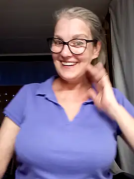 irinamaux online show from 09.11.25