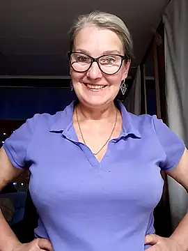 irinamaux online show from 09.18.25