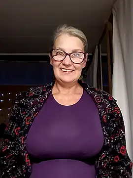 irinamaux online show from 10.03.25