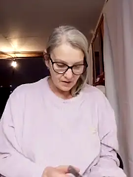 irinamaux online show from 11.04.25