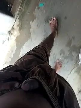 Snapshot of mr_slim_body chatting on 12.28.24 mr slim body online show from 12.28.24