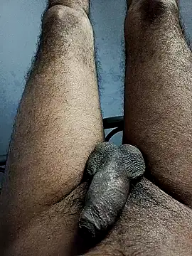 Snapshot of mr_slim_body chatting on 12.31.24 mr slim body online show from 12.31.24