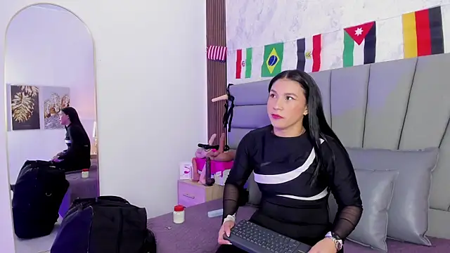 Sofi Perez  online show from 06.24.26