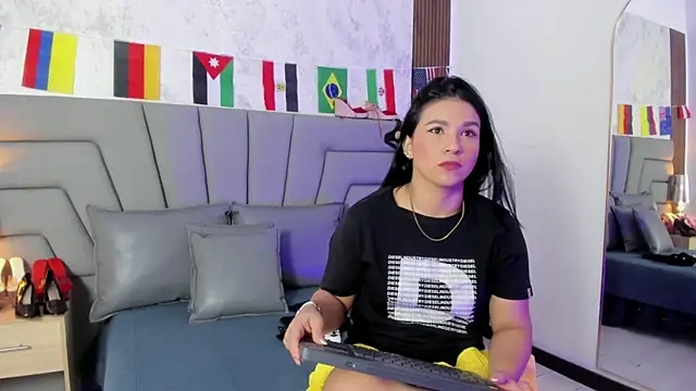 Sofi Perez  online show from 07.06.26
