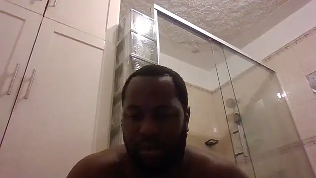 Snapshot of Bighood_T chatting on 03.10.26 Bighood T online show from 03.10.26