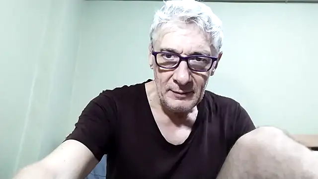 Snapshot of BIGUNCUTHARDCOCK chatting on 11.14.25 BIGUNCUTHARDCOCK online show from 11.14.25