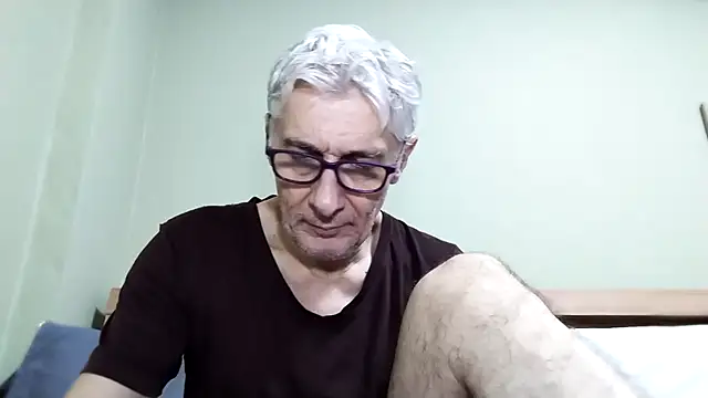 Snapshot of BIGUNCUTHARDCOCK chatting on 11.27.25 BIGUNCUTHARDCOCK online show from 11.27.25