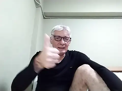 Snapshot of BIGUNCUTHARDCOCK chatting on 01.10.26 BIGUNCUTHARDCOCK online show from 01.10.26