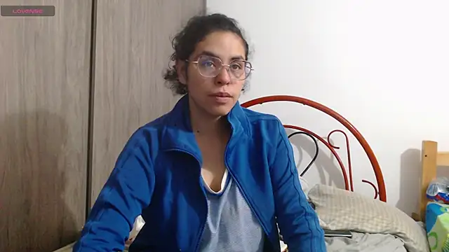 Snapshot of Anne_purple chatting on 12.16.24 Anne purple online show from 12.16.24