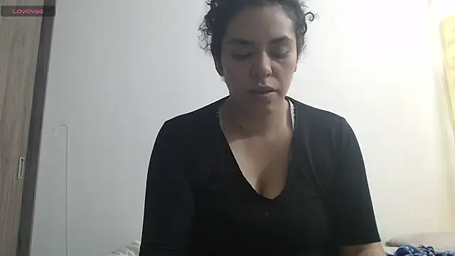 Snapshot of Anne_purple chatting on 03.21.25 Anne purple online show from 03.21.25