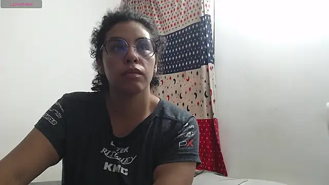 Snapshot of Anne_purple chatting on 09.10.25 Anne purple online show from 09.10.25