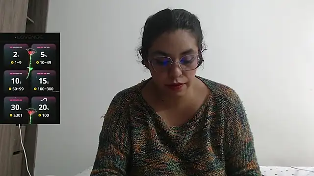 Snapshot of Anne_purple chatting on 09.30.25 Anne purple online show from 09.30.25