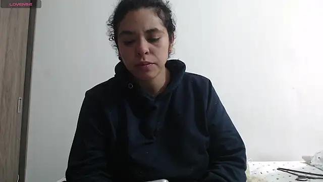 Snapshot of Anne_purple chatting on 10.08.25 Anne purple online show from 10.08.25