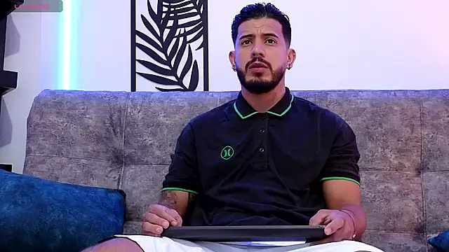 Snapshot of Bruno_Mattos chatting on 01.14.25 Bruno Mattos online show from 01.14.25