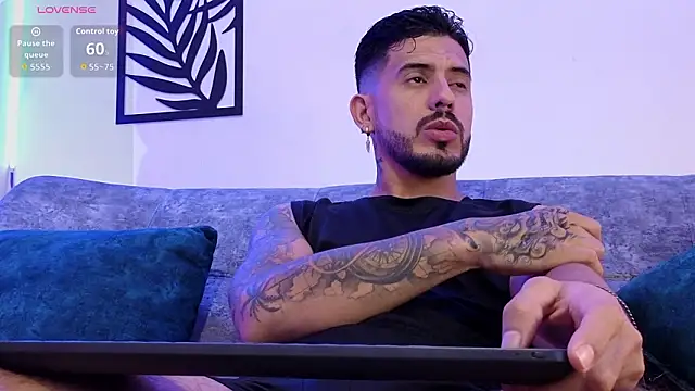 Snapshot of Bruno_Mattos chatting on 03.10.26 Bruno Mattos online show from 03.10.26