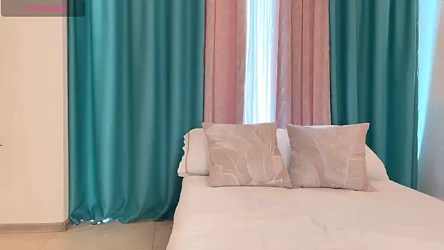 UrGoddessJenny online show from 06.12.26