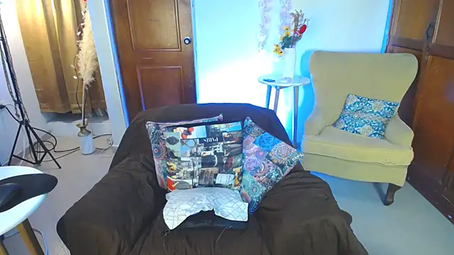 blackandwhite 2 online show from 03.23.26