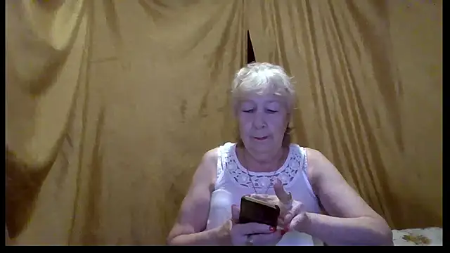 Snapshot of _Estelitta_5 chatting on 02.14.26 Estelitta 5 online show from 02.14.26