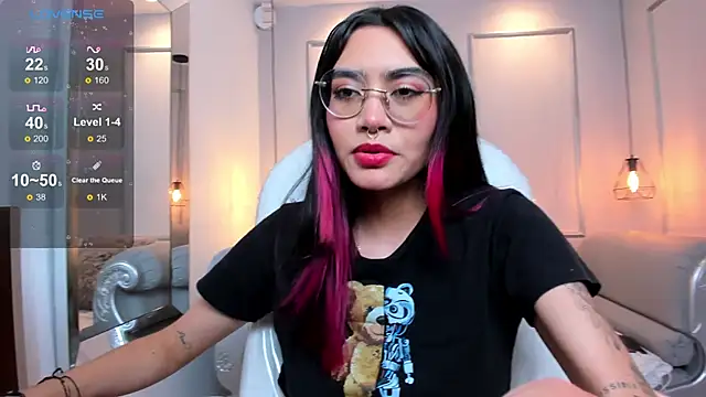 AzuraKindong online show from 02.13.25