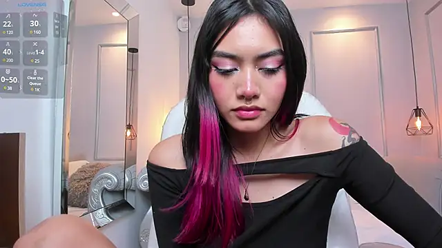 AzuraKindong online show from 03.14.25