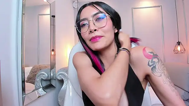 AzuraKindong online show from 03.20.25