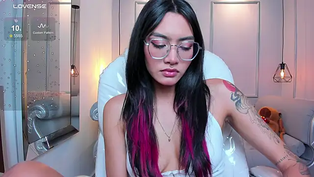 AzuraKindong online show from 09.10.25