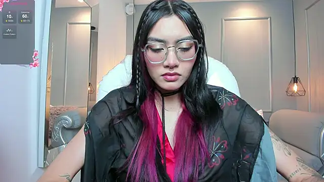 AzuraKindong online show from 12.05.25