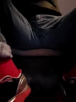 Snapshot of Pegg-fist-me chatting on 09.25.25 Pegg-fist-me online show from 09.25.25