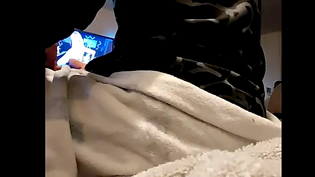 Snapshot of Pegg-fist-me chatting on 11.17.25 Pegg-fist-me online show from 11.17.25