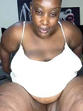 Snapshot of MsWhiteChocolatte chatting on 02.23.25 MsWhiteChocolatte online show from 02.23.25