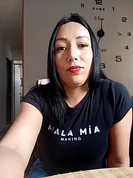 Laura martin  online show from 03.06.25