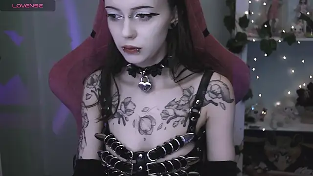 prettybones online show from 04.28.26