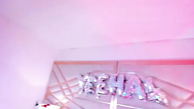 sophie-newton online show from 07.21.26