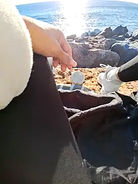 SexyErola27 online show from 12.14.24