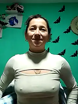 emilypoppy3 online show from 01.15.25