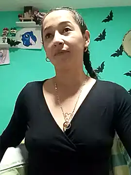 emilypoppy3 online show from 02.13.25