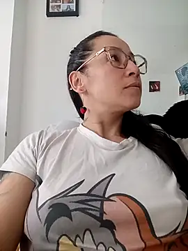 emilypoppy3 online show from 05.05.26